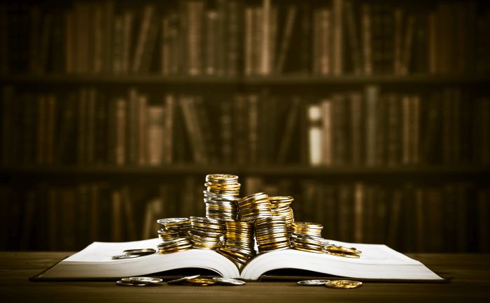 Forbes назвал самых богатых писателей Forbes назвал самых богатых писателей