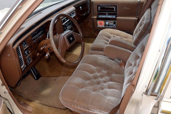 Роскошные интерьеры автомобилей 80-х Роскошные интерьеры автомобилей 80-х