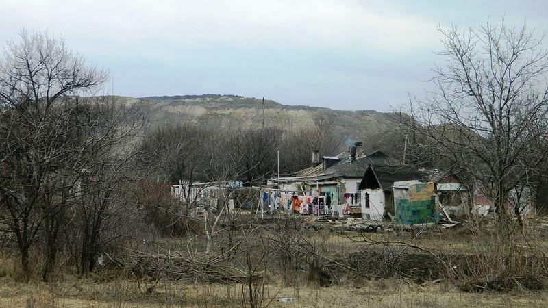 Цыганское кладбище в Донецке Цыганское кладбище в Донецке