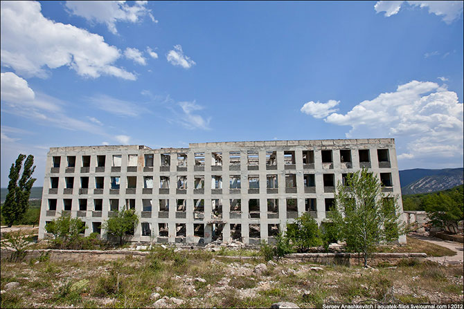 Запасной командный пункт Черноморского флота СССР (25 фото)