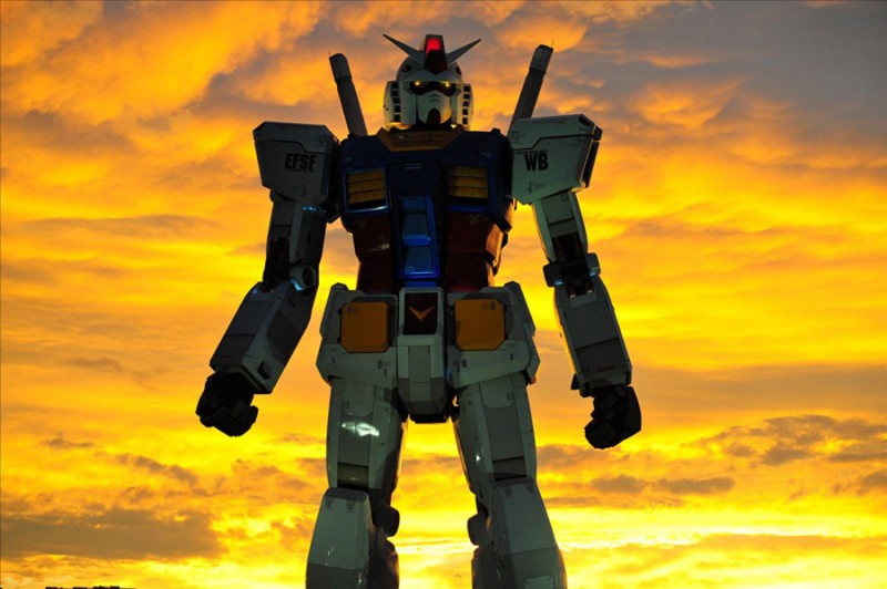 18-метровый робот Gundam в Японии 18-метровый робот Gundam в Японии