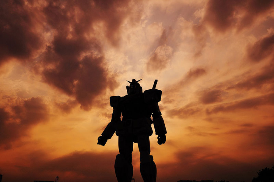 18-метровый робот Gundam в Японии 18-метровый робот Gundam в Японии