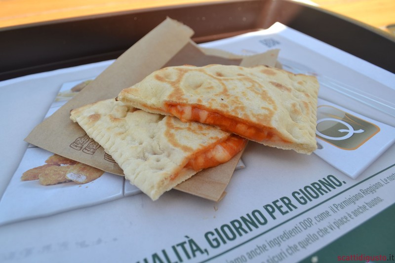 25 уникальных блюд, которые предлагают рестораны McDonald’s в разных странах 25 уникальных блюд, которые предлагают рестораны McDonald’s в разных странах