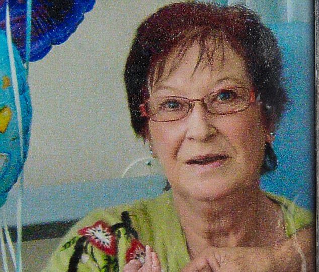 Британка планирует съесть свою маму на Рождество