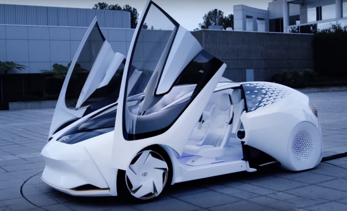 Компания Toyota показала автомобиль с «искусственным интеллектом» Компания Toyota показала автомобиль с «искусственным интеллектом»