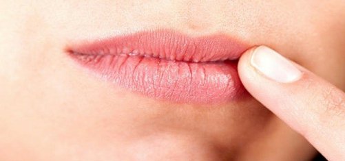 Как подсказывает тело, каких витаминов не хватает организму Как подсказывает тело, каких витаминов не хватает организму