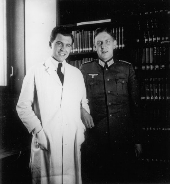 История карликов-евреев, которые пережили эксперименты в Освенциме История карликов-евреев, которые пережили эксперименты в Освенциме