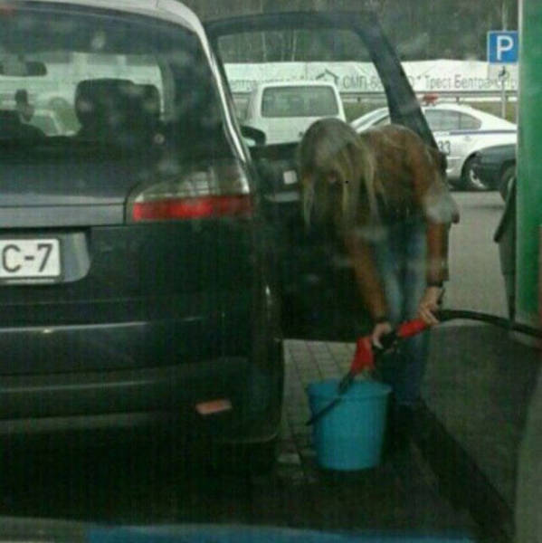 Приколы с женщинами за рулем