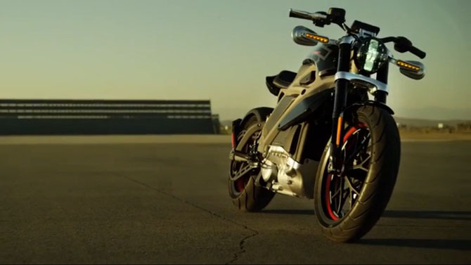 Новый Harley-Davidson с электродвигателем (11 фото) Новый Harley-Davidson с электродвигателем (11 фото)