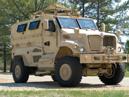 Военные автомобили (8 фото)