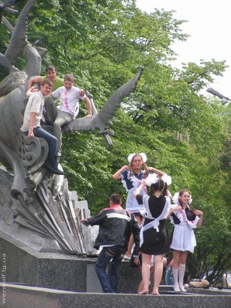 Последний звонок на Украине (26 фото)