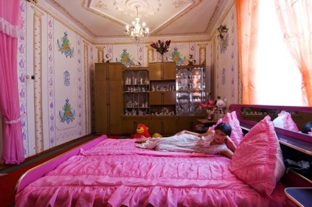 Дома у цыган (9 фото)