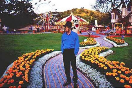 Neverland - обитель Майкла Джексона (23 фото)