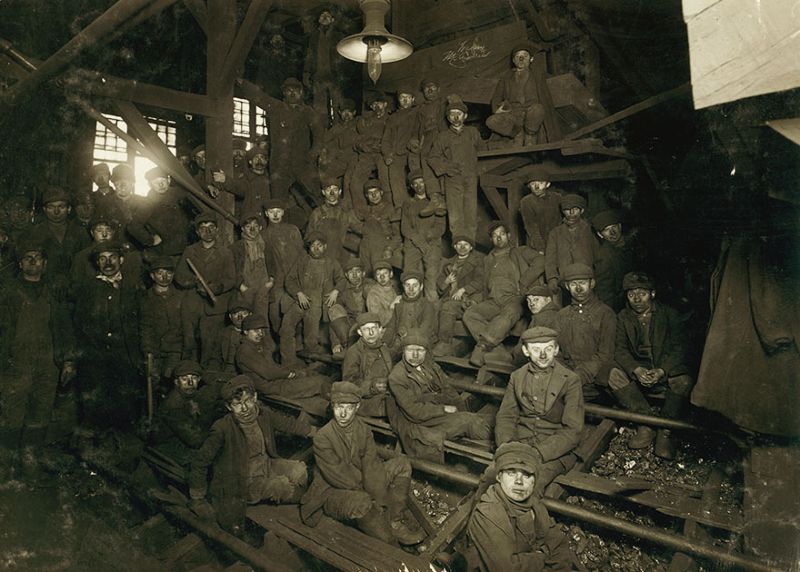 Фото 1900-х годов показывают, как дети вкалывали на производстве