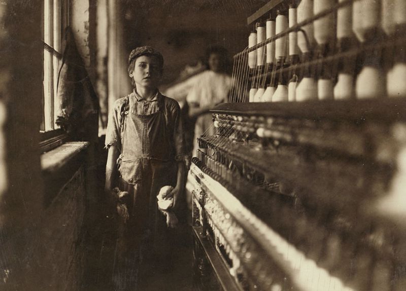 Фото 1900-х годов показывают, как дети вкалывали на производстве