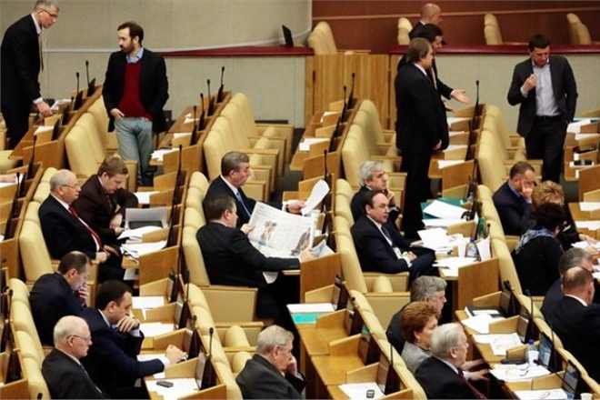Чиновники должны избавиться от зарубежных счетов до конца сегодняшнего дня Чиновники должны избавиться от зарубежных счетов до конца сегодняшнего дня