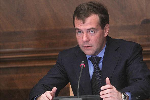 Д.Медведев обяжет страховать жилье Д.Медведев обяжет страховать жилье