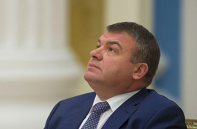 На Сердюкова все же завели уголовное дело На Сердюкова все же завели уголовное дело