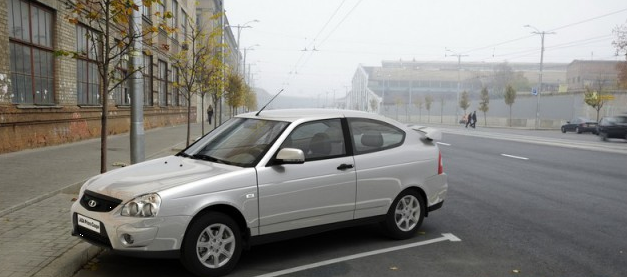 Lada Priora подешевела на 100 тысяч рублей Lada Priora подешевела на 100 тысяч рублей