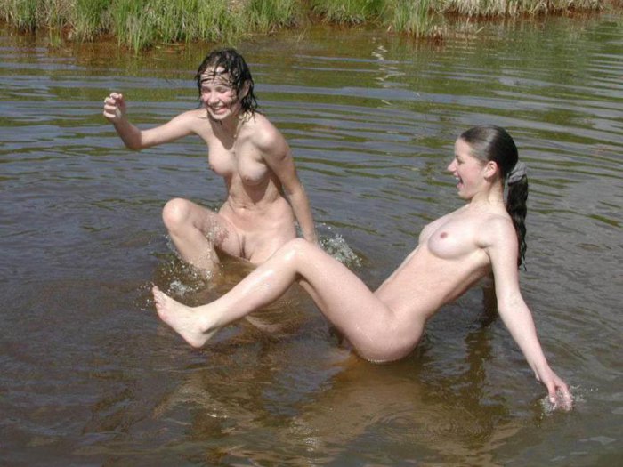 Девушки
