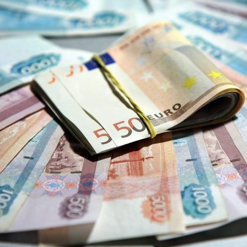Официальный курс евро к рублю обновил почти пятилетний максимум Официальный курс евро к рублю обновил почти пятилетний максимум