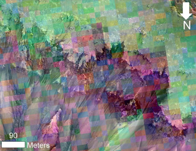 Орбитальный аппарат NASA обнаружил на Марсе признаки текущей воды Орбитальный аппарат NASA обнаружил на Марсе признаки текущей воды