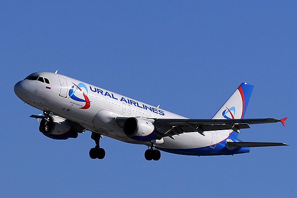 Российская стюардесса выпала из самолета в аэропорту Дубая