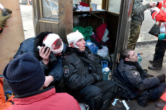 Беспорядки в Киеве возобновились (35 фото)