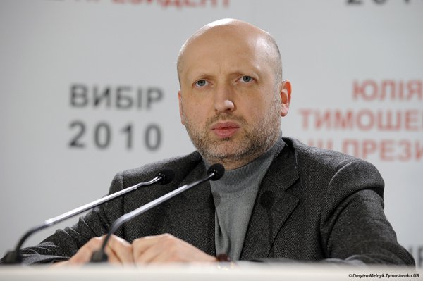 Украина не будет воевать в Крыму первой - Турчинов