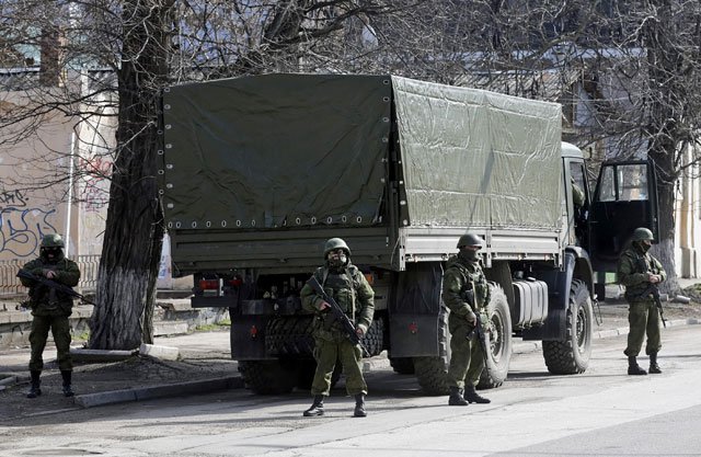 Украинские пограничники покидают Крым