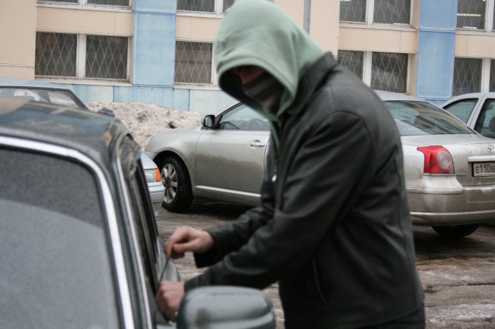 Серийный угонщик автомобилей ВАЗ-2107 ездил за ними в Красноярск, как на работу