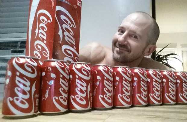  Решил доказать на собственном горьком опыте насколько вредной может быть Coca-Cola