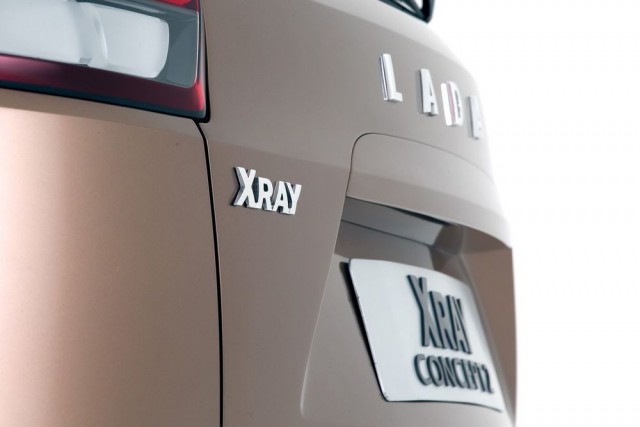 Секреты разработки Lada Xray: тест-драйв прототипа, подробные обзоры силовых передач и немного про цены (+опрос)