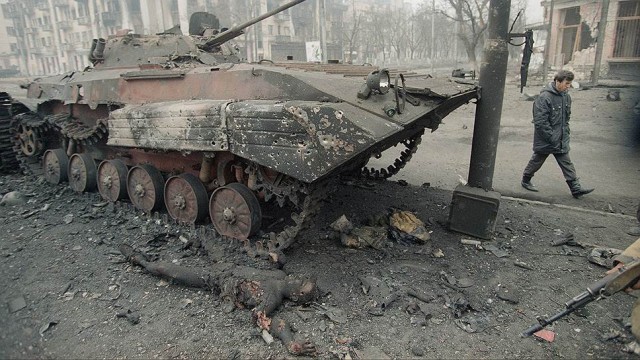 1990-е: помнить, чтобы не повторилось 1990-е: помнить, чтобы не повторилось