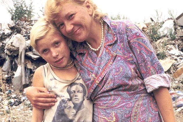 Это были 90-е. Мы одевались, как могли! Это были 90-е. Мы одевались, как могли!