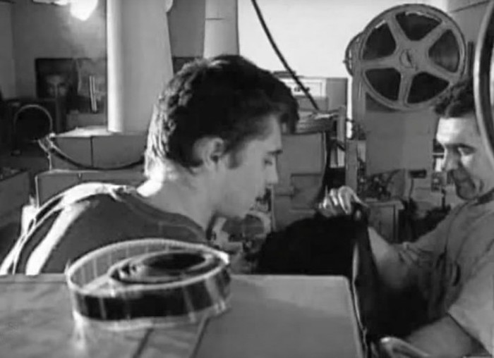 Сергей Бодров и Вячеслав Бутусов на съёмках фильма «Брат», 1997 год Сергей Бодров и Вячеслав Бутусов на съёмках фильма «Брат», 1997 год