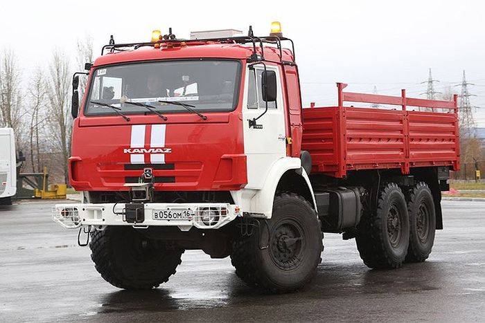 В России тестируют «КамАЗ» с автопилотом В России тестируют «КамАЗ» с автопилотом