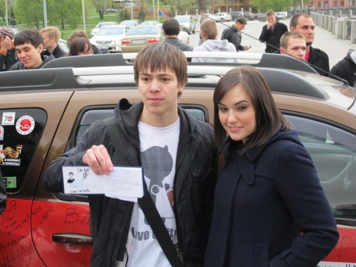 Безумная фотоподборка звезд со своими преданными фанатами