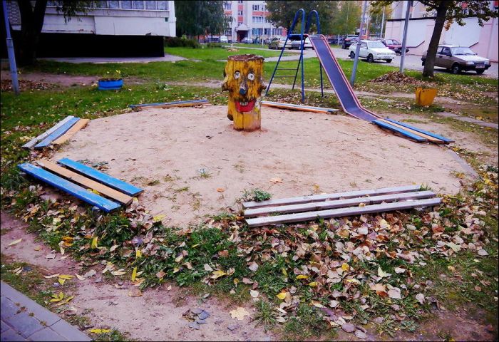 Адские твари расползаются по дворам