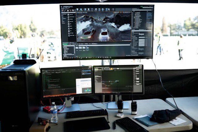 Гонщик Formula Drift и Стиг из Top Gear сразились в гонке с виртуальной реальностью