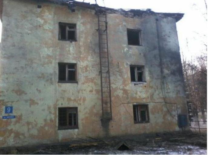 В Архангельской области во время учений на жилой дом упала ракета В Архангельской области во время учений на жилой дом упала ракета