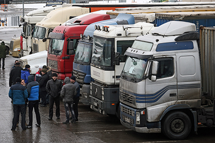 Госдума одобрила приравнивание автопробегов к митингам