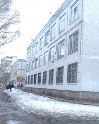 В школе дети чистили крышу вместо уроков труда В школе дети чистили крышу вместо уроков труда