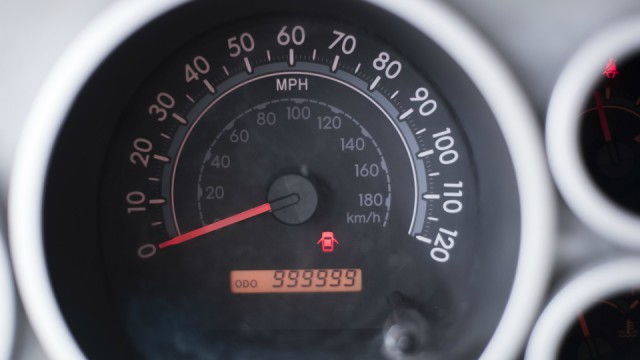  Американцу подарили новый пикап за миллионный пробег на Toyota Tundra