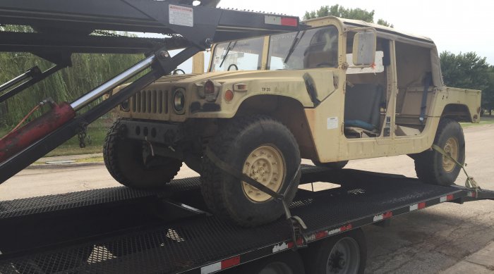 Американская военщина продает Humvee