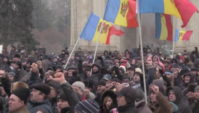 В Кишиневе начинаются беспорядки В Кишиневе начинаются беспорядки