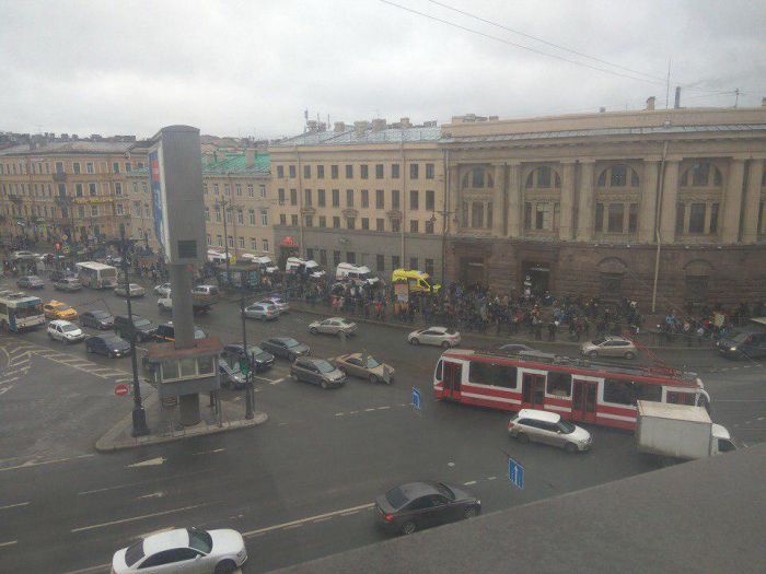 Взрывы на станциях метро в Санкт-Петербурге Взрывы на станциях метро в Санкт-Петербурге