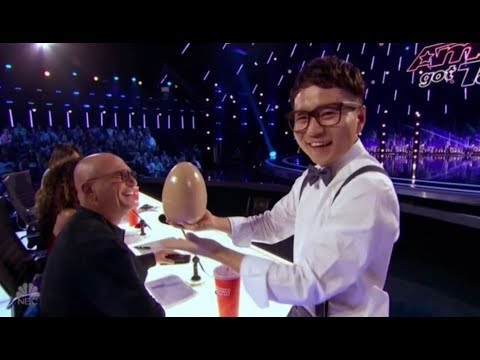 Джеки Юю показывает фокусы!