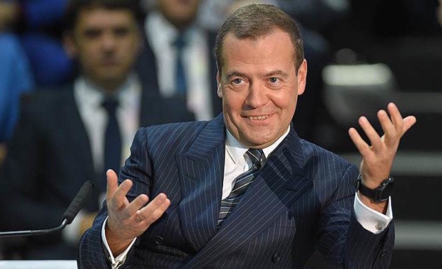 Медведев анонсировал создание в Петербурге аналога «Сколково». На него потратят 41 миллиард рублей    