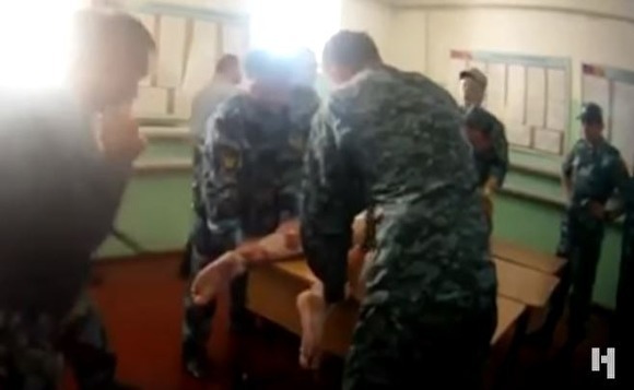 Адвокат, которая достала видео с избиением заключенного в ИК Ярославля, покинула Россию из-за угроз Адвокат, которая достала видео с избиением заключенного в ИК Ярославля, покинула Россию из-за угроз